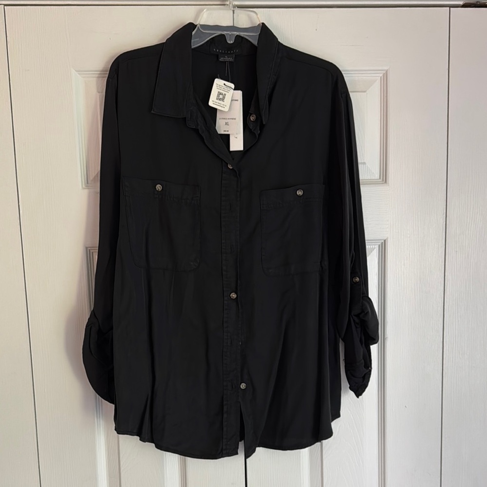 NWT Sanctuary Charcoal Button-Up Blouse